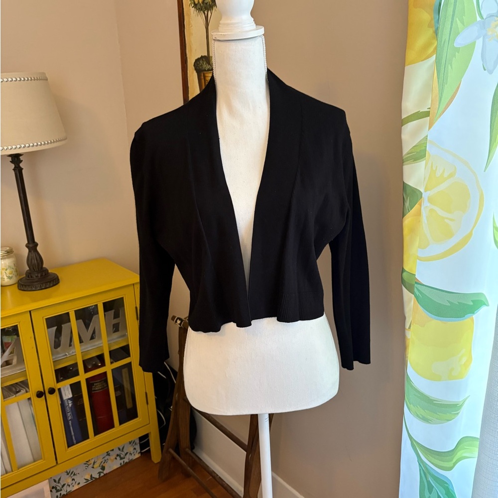 Elegant Black Women's Cropped Jacket
